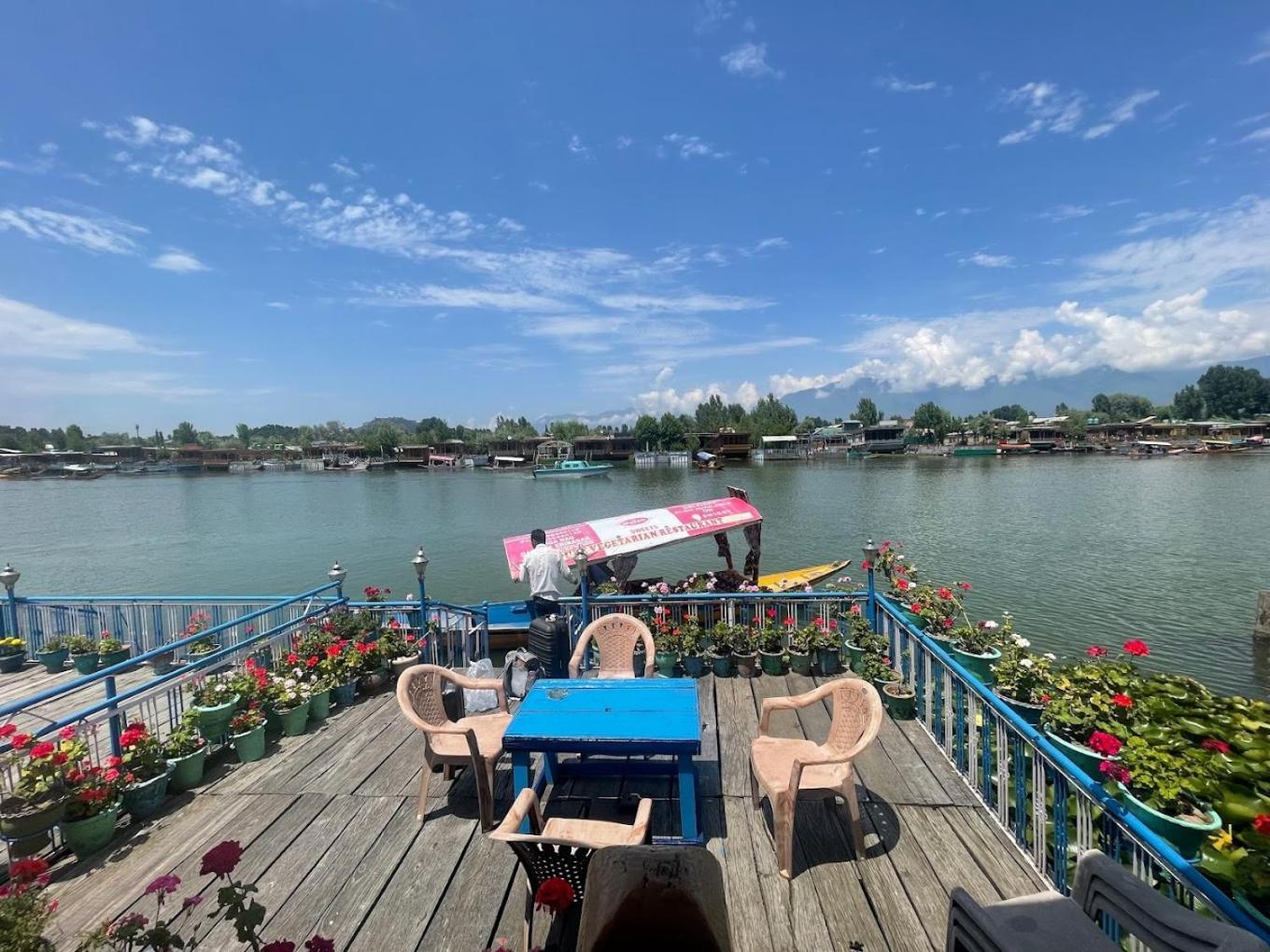 Hotel Mossess Group Of Houseboats Srīnagar Exterior foto
